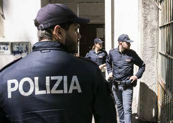 Spoleto, donna trovata morta in casa. Marito sul ponte minaccia il suicidio: "L'ho uccisa" Spoleto, donna trovata morta in casa. Marito sul ponte minaccia il suicidio: "L'ho uccisa"