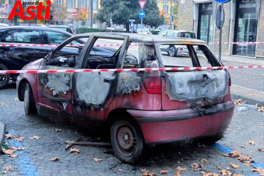 Auto bruciata ferma alla stazione di Asti dal 30 ottobre, Marco Galvagno: "Accertamenti conclusi, rimozione entro martedì"