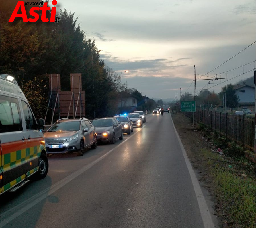 Incidente alle porte di Nizza Monferrato: auto in testa-coda, ferita una giovane e lunghe code