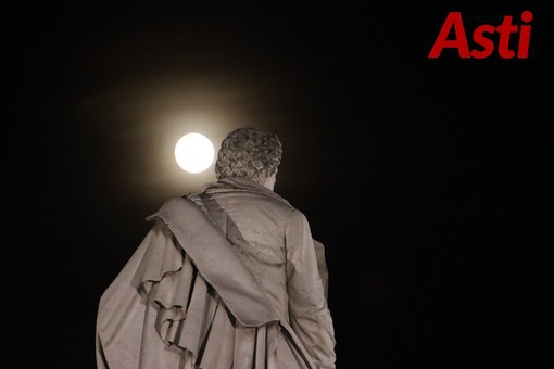 Buon compleanno Vittorio Alfieri! Lunedì l'Amministrazione deporrà una corona al monumento
