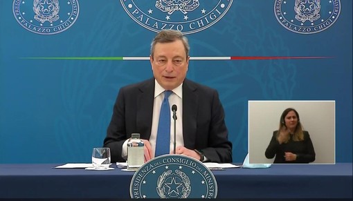 Il premier Mario Draghi nel corso della conferenza stampa pomeridiana