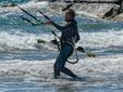 Colombini impegnato con il kite surf (immagine tratta dal suo profilo Facebook)