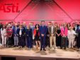 Prefetto e presidente della Provincia ritratti con i sindaci al primo mandato (ph. Merfephoto)