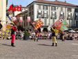 La sbandierata dell'Asta in piazza San Secondo (Fotoservizio Gauzzone, Merphefoto, Olimpi)
