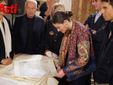 Le immagini della cerimonia di donazione (Merphefoto)