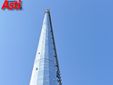 Le foto del traliccio nei pressi delle scuole (MerfePhoto)