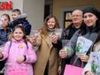 Alcune immagini della distribuzione del Mărţişor a cura di MerfePhoto