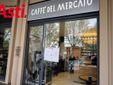 Altre immagini della vetrata del Caffè del Mercato presa di mira dai ladri - Ph. Merfephoto - Efrem Zanchettin