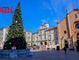 Le immagini del magico Paese di Natale affollato di visitatori (Merfephoto)