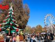 Le immagini del magico Paese di Natale affollato di visitatori (Merfephoto)