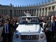 Il Santo Padre ritratto (@Vatican Media) nel corso dell'udienza generale