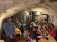 Massimo Barbero del Teatro degli Acerbi con un gruppo di ospiti dell’Agrifestival all’agriturismo Perla
