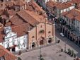 Collegiata, palazzo comunale e centro cittadino