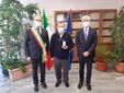 La consegna a Invernizzi