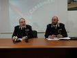 Il tenente colonnello Bernardino Vagnoni, nel maggio scorso comandante dei carabinieri di Asti, ritratto con il maggiore Lorenzo Repetto durante la conferenza stampa nel corso della quale è stata illustrata l'operazione
