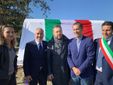 Carosso e il collega Marco Gabusi ritratti con i consiglieri provinciali Baino e Lovisolo e con il sindaco Allineri