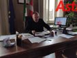 Il sindaco Cavallero ritratto nel suo ufficio