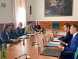 Il presidente Cirio e l'assessore Gabusi durante un tavolo di confronto con l'allora ministro Toninelli