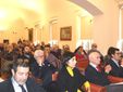 Il pubblico dell'incontro con, in prima fila, il presidente Lanfranco e l'assessore Imerito