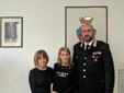 Repetto ritratto con Cinzia Riccio, vedova di Manuel Bacco, e la madre di quest'ultima