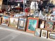 Un'immagine del mercatino dell'antiquariato