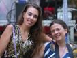 Angela Perri ritratta con Raffaella Sollecito (foto Eugenio Conte)