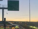 Si rovescia un'autoscisterna di acido cloridrico, autostrada A21 chiusa per tutta la notte
