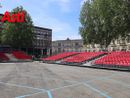 L'allestimento di piazza Alfieri (Merphefoto)