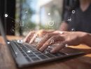 Uso consapevole di internet per studenti, insegnanti e genitori: torna il progetto di Mani colorate &quot;Informi@moci&quot;