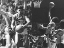 La pagina Facebook Saclà Asti e Torino Basket ricorda Frediani con le due foto qui riprodotte