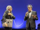 Tullio Solenghi (a sinistra nell'immagine) e Massimo Lopez ritratti in una foto di scena (ph. Marco Caselli)