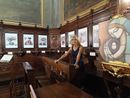 L'autrice ritratta con le opere esposte nell'area del Coro