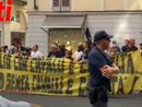 Al Palio va in scena la protesta degli animalisti: &quot;Il Palio con i cavalli è crudeltà, senza è civiltà&quot; [VIDEOINTERVISTE]