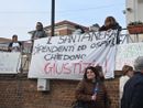 La manifestazione per evitare la chiusura della struttura, lo scorso autunno