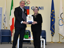 La moglie di Monticone, Eugenia Sampietro con il presidente Aics