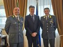 Il prefetto Ventrice con alla sua destra il generale Avitabile e alla sua sinistra il colonnello Garaglio