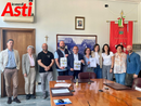 I rappresentati delle cantine e gli organizzatori dell'evento Ciclovino I rappresentati delle cantine e gli organizzatori dell'evento Ciclovino