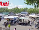 Uno scatto (ph. Merfephoto - Efrem Zanchettin) che documenta le poche presenze al mercato nel giorno della recentissima Carolingia