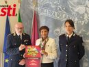 Il commissario Luca Colussi, il questore Marina Di Donato e l'ispettore Giulia Rissone (Ph J.Dem.A.) Il commissario Luca Colussi, il questore Marina Di Donato e l'ispettore Giulia Rissone (Ph J.Dem.A.)