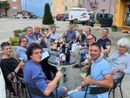 Il direttivo dell’associazione Comuni del Moscato si incontra al bar e pensa a nuove azioni gustando i vini delle nostre colline Il direttivo dell’associazione Comuni del Moscato si incontra al bar e pensa a nuove azioni gustando i vini delle nostre colline