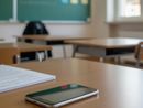 Anche nell'astigiano stop agli smartphone in classe: "Oggi la soglia di attenzione è scesa a 8 minuti" Anche nell'astigiano stop agli smartphone in classe: "Oggi la soglia di attenzione è scesa a 8 minuti"