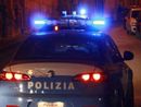Donna ubriaca alla guida cerca di sfuggire alla polizia con manovre pericolose e fuggendo ad alta velocità