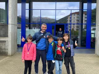 Atleti e maestro in Svizzera
