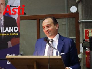 La presentazione, ieri sera, dei candidati di Forza Italia (MerfePhoto)
