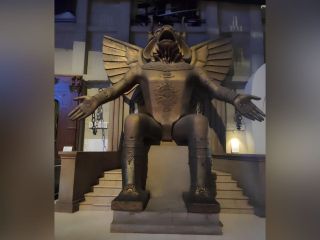 La copia del Moloch installata nella sala principale del Museo del Cinema di Torino