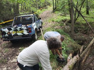 La preparazione dello staff del moto club Alfieri per la gara
