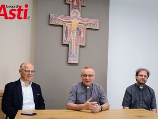 Il vescovo Prastaro con Amico e don Unere