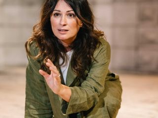 Chiara Buratti in un'immagine promozionale dello spettacolo (ph. Marco Bernardi)