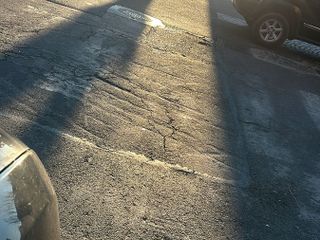 Immagini di segnaletica stradale in degrado in varie zone della città inviate da Vittoria Briccarello (Uniti si può) Immagini di segnaletica stradale in degrado in varie zone della città inviate da Vittoria Briccarello (Uniti si può)