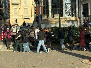 Ulteriori immagini di turisti ad Asti per il Magico Paese di Natale Ulteriori immagini di turisti ad Asti per il Magico Paese di Natale